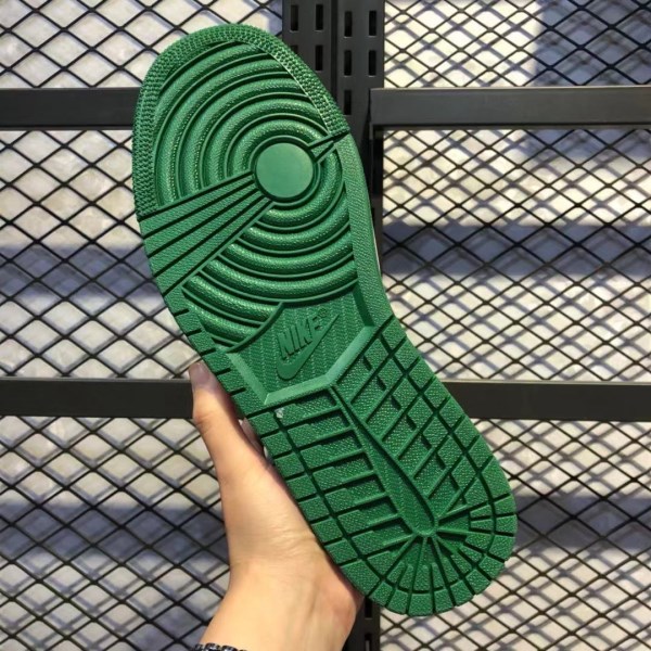 ev0glqbf-3240.jpg